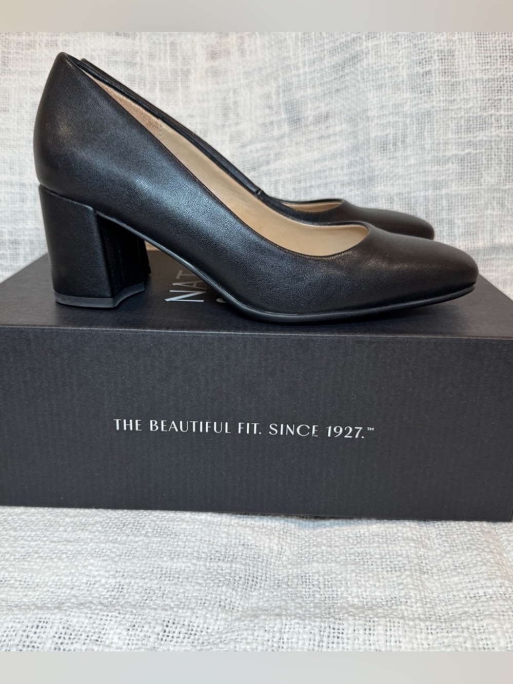 Naturalized Warner Black Heel - Picture 3 of 3